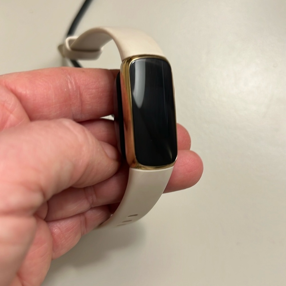 Fitbit Luxe